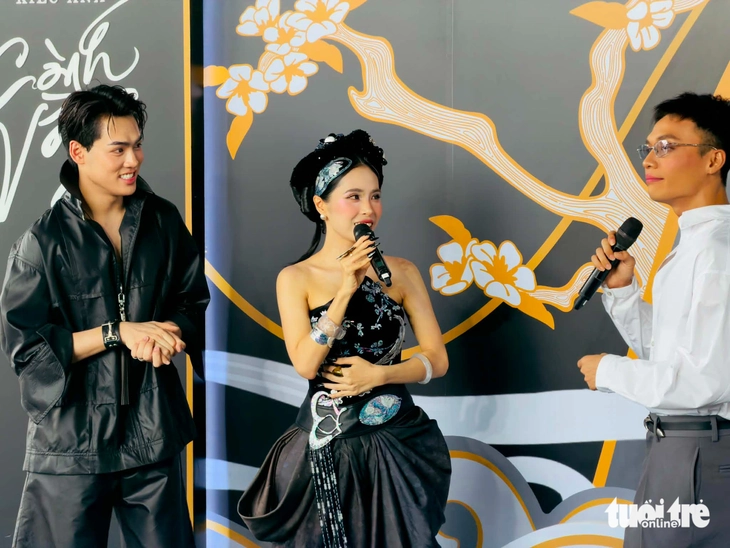 Ca nương Kiều Anh đưa ca trù vào dự án world music - Ảnh 1.