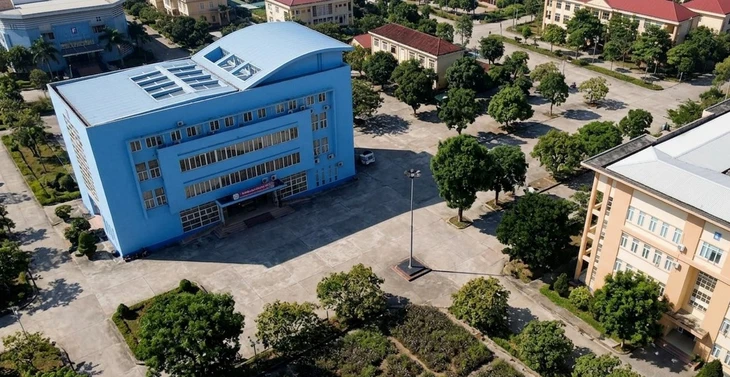 Giám đốc Sở Giáo dục - Đào tạo Quảng Trị nói gì về việc lập trường THPT Đại học Quảng Bình? - Ảnh 2.