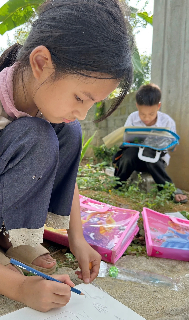 Những người lên núi gieo vui - Ảnh 2. Khai Trung - Ảnh 2.