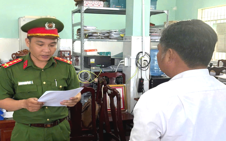 Nguyên hiệu trưởng bị kiện vì chiếm gần 500m² đất trường về hưu vẫn không trả - Ảnh 3.