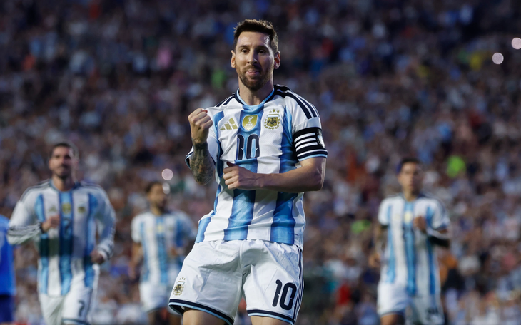 Algeria đòi trọng tài phạt thẻ Messi ở trận ra quân World Cup 2026 - Ảnh 4.