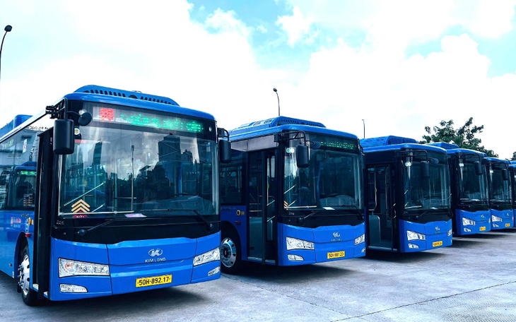 Miễn phí xe buýt từ 1-7: Cú hích cho giao thông công cộng - Ảnh 4.
