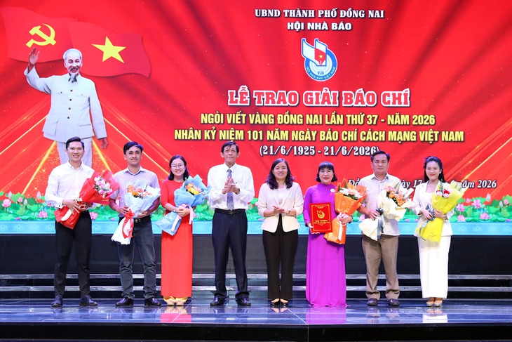 Đồng Nai trao giải báo chí cho 16 tác phẩm, báo Tuổi Trẻ đạt giải ba - Ảnh 1.