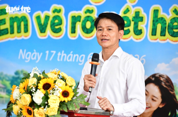khuyến khích trẻ sống năng động, hạn chế mạng xã hội - Ảnh 2.