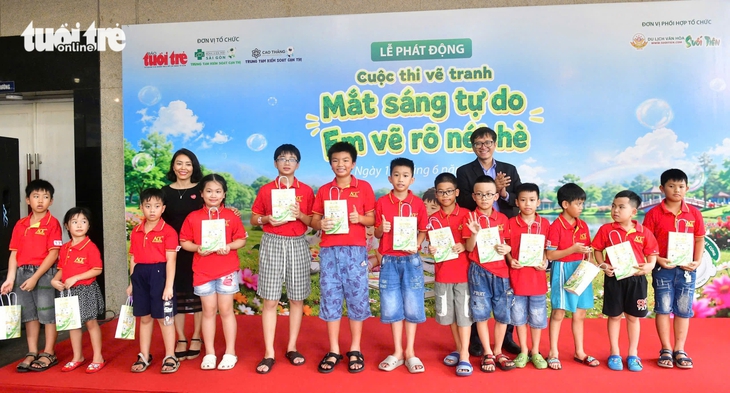 khuyến khích trẻ sống năng động, hạn chế mạng xã hội - Ảnh 8.