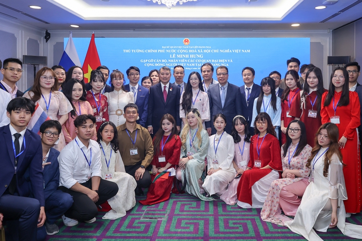 Thủ tướng mong doanh nhân người Việt tại Nga trở thành cầu nối cho hai nền kinh tế - Ảnh 3.