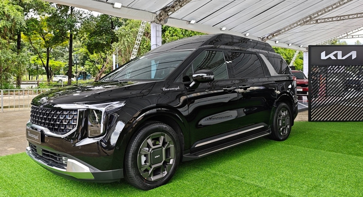 Kia Carnival ra bản mới cao hơn cả Hi Limousine với giá rẻ hơn hẳn, khả năng về Việt Nam khi đã có Thacoroyal - Ảnh 6.