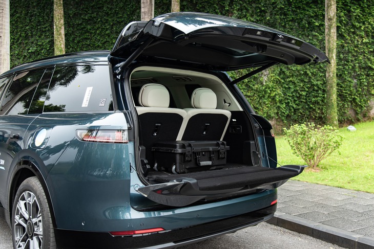 Lynk & Co 900 ra mắt Việt Nam: Giá 3,069 tỉ, không xăng chạy 170km, hai màn 30inch - Ảnh 17.