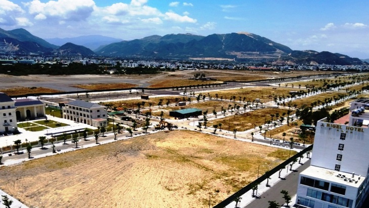 Phúc Sơn thay tổng giám đốc, báo dân mua đất sân bay Nha Trang  - Ảnh 1.
