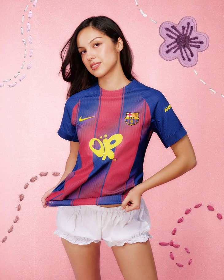 Thời trang đang bị cuốn vào cơn sốt World Cup - Ảnh 3.
