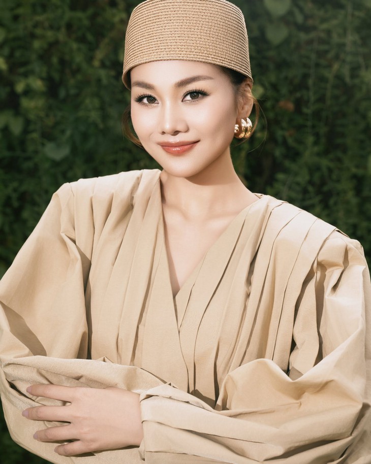 Thanh Hằng: 'Hiếm mẫu 70 tuổi đi catwalk, nhưng điện ảnh cần gừng già'  - Ảnh 4.