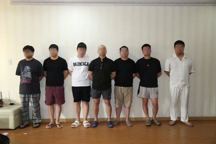Phát hiện 23 người nước ngoài lưu trú trái phép, nghi điều hành đường dây lừa đảo qua mạng - Ảnh 3.