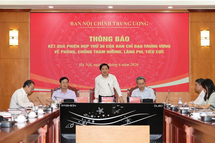 Tổng Bí thư, Chủ tịch nước: Chống tham nhũng để làm sạch quyền lực - Ảnh 2.