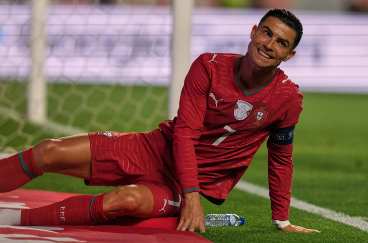Cristiano Ronaldo quá già cho World Cup? - Ảnh 1.