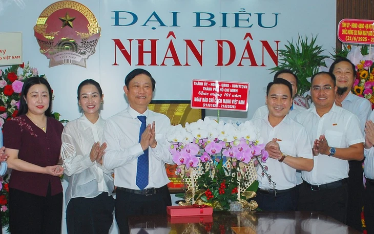 Xây dựng nền báo chí chuyên nghiệp và hiện đại - Ảnh 6.
