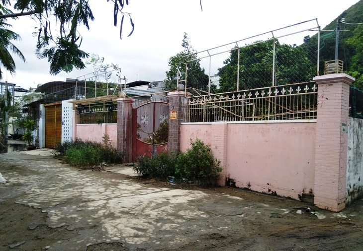 Chủ tịch phường Bắc Nha Trang kết luận về cấp giấy tờ đất cho dân - Ảnh 2.