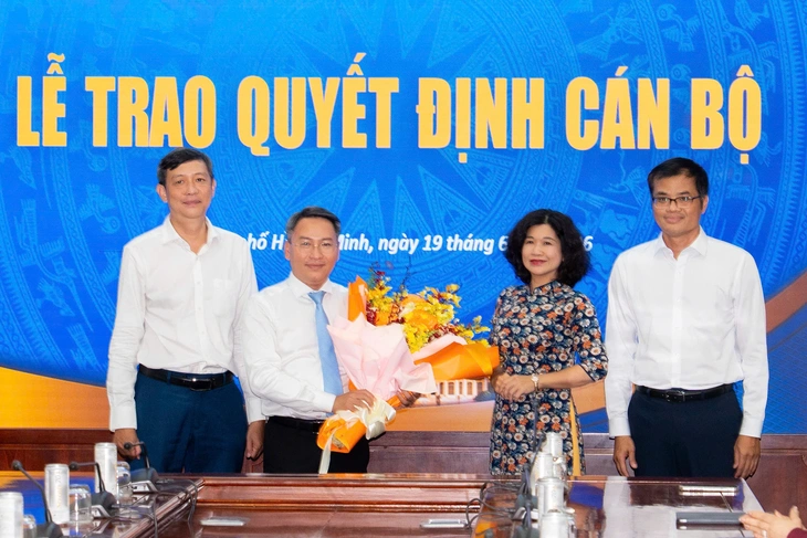 Bí thư phường Sài Gòn là tân Giám đốc Sở Giáo dục và Đào tạo TP.HCM - Ảnh 2.