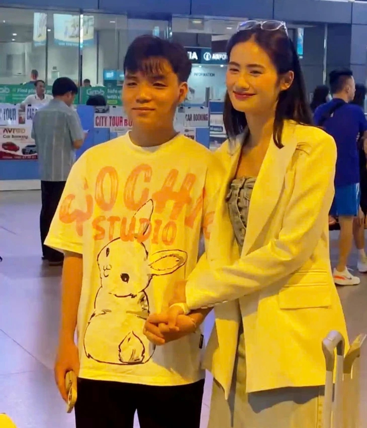 Động thái của Hoa hậu Ý Nhi và bạn trai yêu 9 năm gây xôn xao - Ảnh 2.
