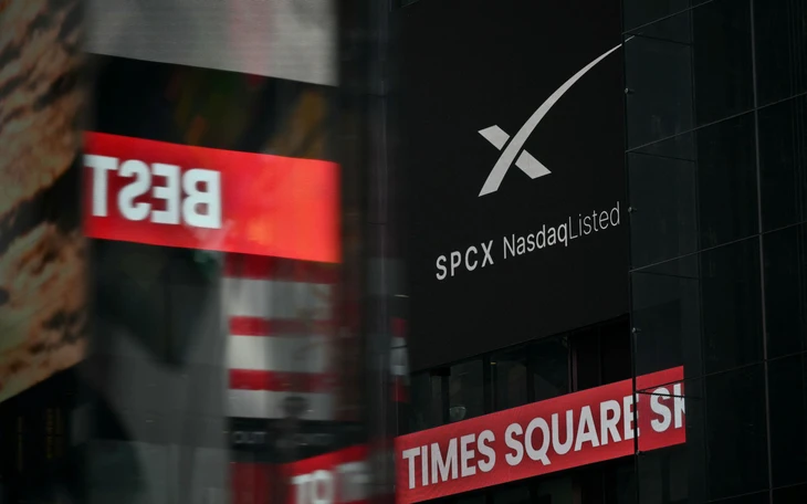SpaceX lần đầu phát hành trái phiếu sau IPO, báo có hơn 100 tỉ USD tiền mặt - Ảnh 2.