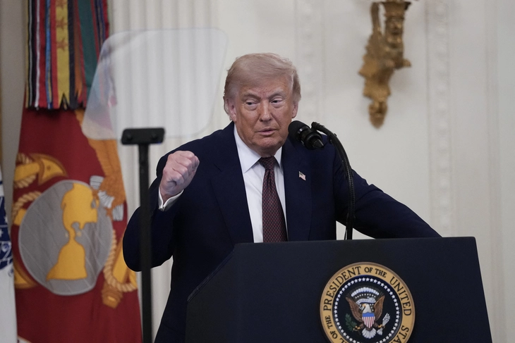 Ông Trump nói Mỹ đã 'đánh bại Iran' và Tehran 'đầu hàng vô điều kiện' - Tuổi Trẻ Online
