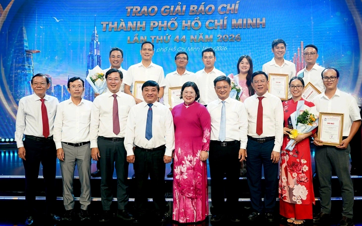 Chuyện chưa kể sau trang báo - Kỳ 1: Theo dấu sự thật, chạm vào những phận đời khốn khó - Ảnh 3.
