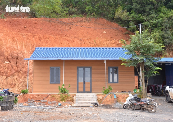 Nhức nhối trình trạng trạm dừng chân trái phép trên đèo Đại Ninh - Ảnh 3.