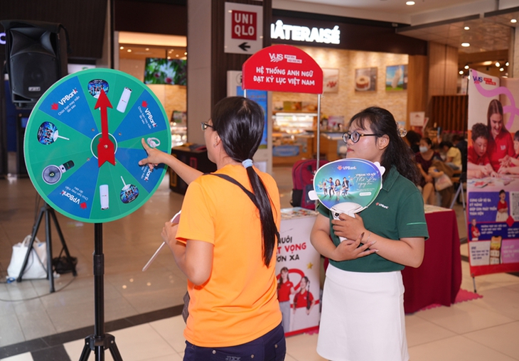 "VPBank tới rồi, mở "lời" ngay thôi"... - Ảnh 4.
