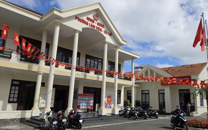 Huế dự kiến giảm hơn 500 thôn, tổ dân phố, tăng phụ cấp cho tổ trưởng, thôn trưởng - Ảnh 2.