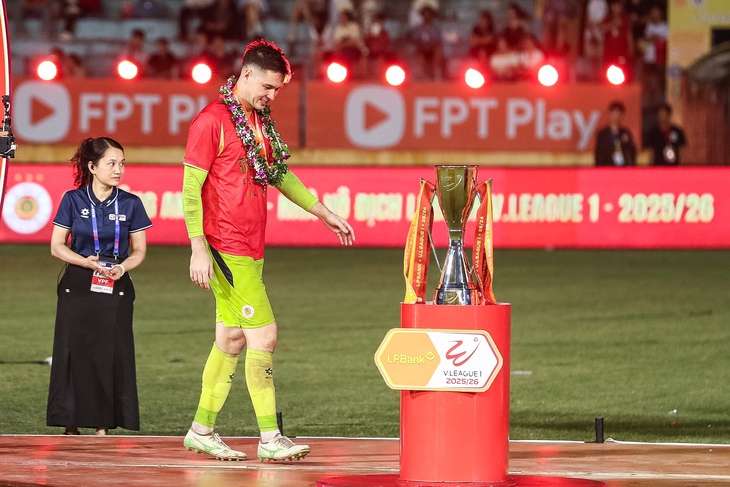 Nguyễn Filip thi đấu cho CLB Công An Hà Nội đến khi 37 tuổi - Ảnh 1.