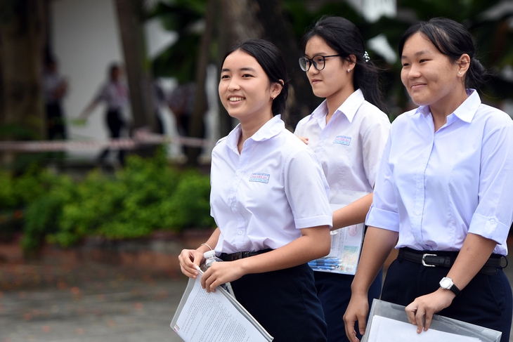 Ngày đầu thi vào lớp 10 ở TP.HCM: Thể hiện rõ tinh thần đổi mới - Ảnh 3. Ngày đầu thi vào lớp 10 ở TP.HCM: Thể hiện rõ tinh thần đổi mới - Ảnh 3.