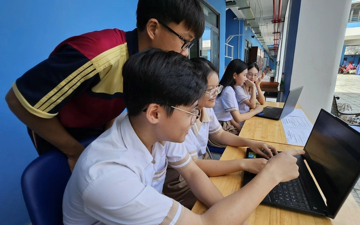Tuyển sinh lớp 10 ở TP.HCM: Điểm chuẩn có thể tăng bao nhiêu, có nên phúc khảo? - Ảnh 2.