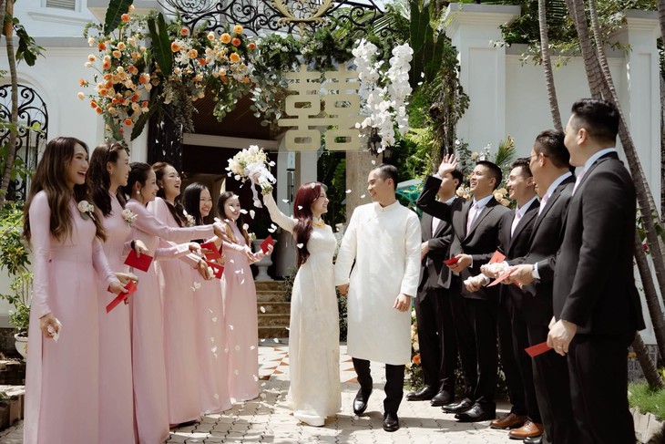 Xuân Nghi lên xe hoa cùng kỹ sư công nghệ Nhật Minh , Đám cưới ngập tràn sắc màu - Ảnh 3.