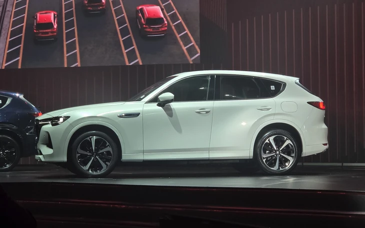 Mazda CX-90 giá từ 1,899 tỉ đồng ở Việt Nam: Có cả bản hybrid cắm sạc, cạnh tranh Hyundai Palisade - Ảnh 7.
