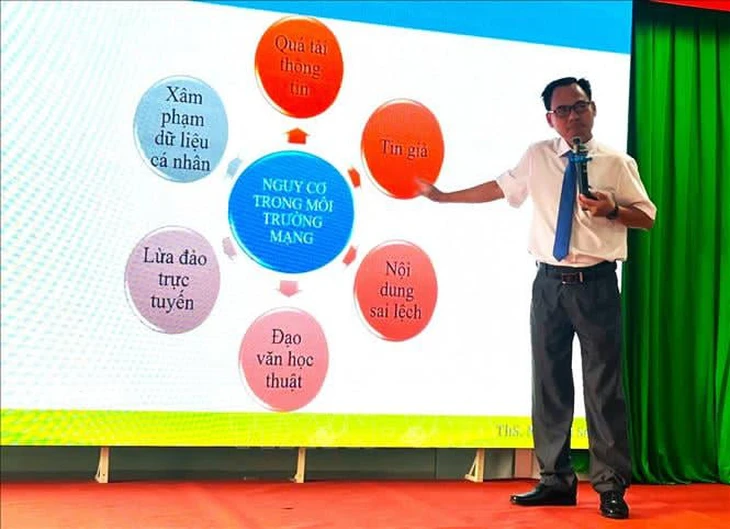 Giới trẻ học cách tự bảo vệ trước làn sóng siêu tin giả - Ảnh 2.