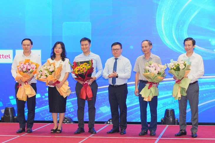 Công bố 10 quy tắc sử dụng AI trong báo chí - Ảnh 1.