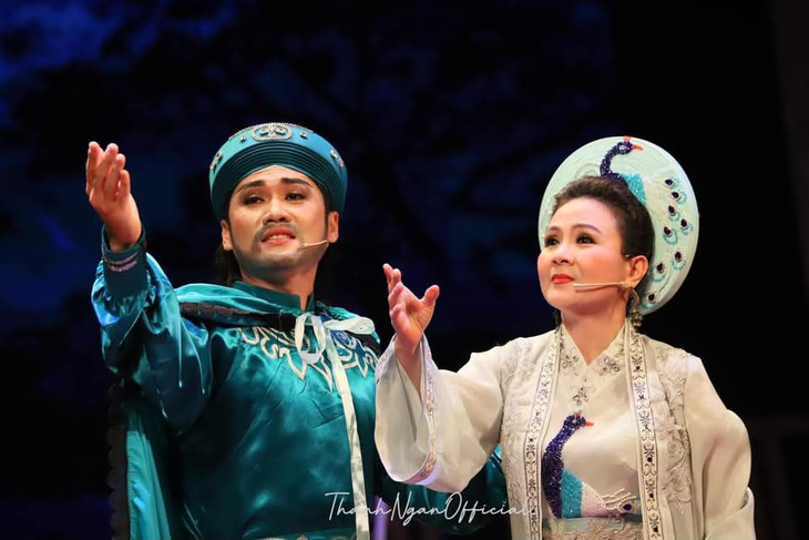 Tiếng trống Mê Linh, Khách sạn Hào Hoa phục vụ khán giả miễn phí mừng 50 thành phố mang tên Bác - Ảnh 1.