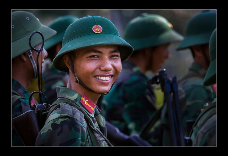 Sau hơn 20 năm cầm máy, nhà giáo Hồ Vũ mở triển lãm ảnh đầu tay - Ảnh 11. Sau hơn 20 năm cầm máy, nhà giáo Hồ Vũ mở triển lãm ảnh đầu tay - Ảnh 11.