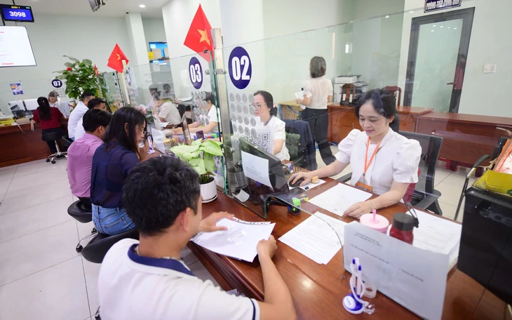 Bến xe 80 tỉ đồng hoạt động sau 3 năm bỏ không; Một người Đức 'sốc' khi khám bệnh ở Đà Nẵng, vì sao? - Ảnh 4.