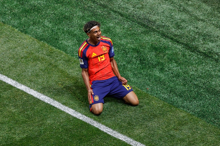 Yamal ghi bàn thắng đầu tiên ở World Cup, Tây Ban Nha thắng đậm Saudi Arabia - Ảnh 1.