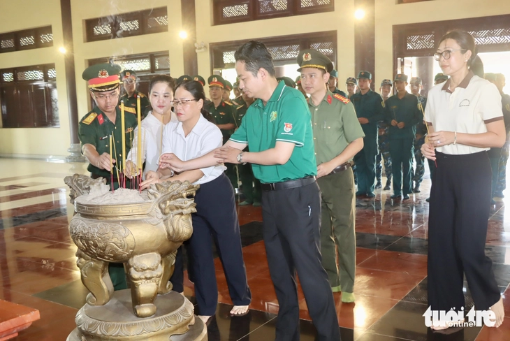 Chiến dịch 'Hành quân xanh' lan tỏa 20 năm dấu chân tình nguyện, vì nhân dân phục vụ - Ảnh 4.