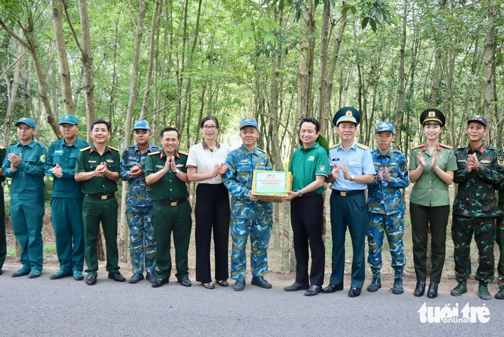 Chiến dịch 'Hành quân xanh' lan tỏa 20 năm dấu chân tình nguyện, vì nhân dân phục vụ - Ảnh 6.