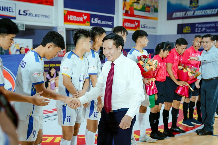 Futsal Việt Nam tranh tài mùa World Cup - Ảnh 1.