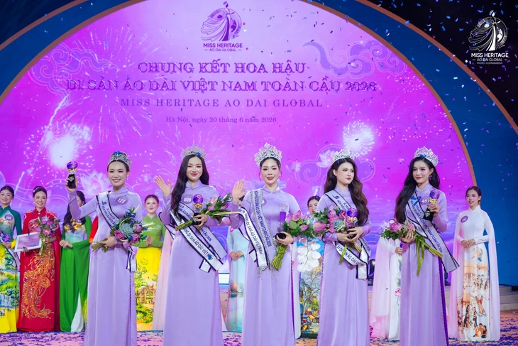 Cựu nữ sinh chuyên Amsterdam đăng quang Hoa hậu Di sản Áo dài Việt Nam toàn cầu - Ảnh 3. Cựu nữ sinh chuyên Amsterdam đăng quang Hoa hậu Di sản Áo dài Việt Nam toàn cầu - Ảnh 3.