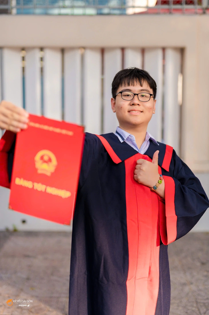 Top 11 học sinh cao điểm nhất kỳ thi lớp 10 TP.HCM 2026 là học sinh trường nào? - Ảnh 1.