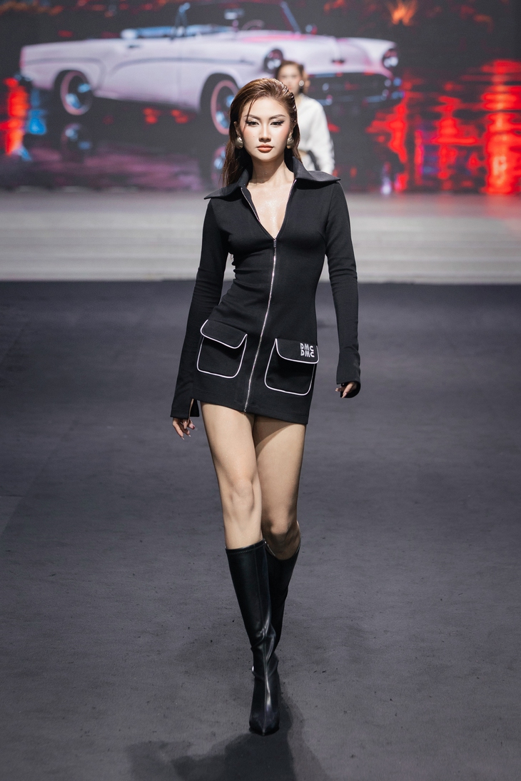 17 hoa hậu, á hậu đổ bộ show diễn của Đỗ Mạnh Cường - Ảnh 11. 17 hoa hậu, á hậu đổ bộ show diễn của Đỗ Mạnh Cường - Ảnh 11.