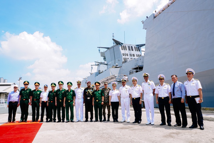 Chuẩn Đô đốc Ấn Độ: Người dân Ấn Độ luôn khâm phục sự kiên cường của Việt Nam - Ảnh 4.