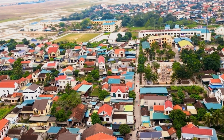 Bộ Nội vụ đánh giá sự cần thiết tiếp tục sáp nhập xã, phường, nghiên cứu lập đô thị hạt nhân - Ảnh 2.