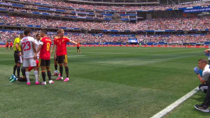 Lý do De Bruyne ngăn bác sĩ vào sân chăm sóc đồng đội ở World Cup 2026 - Ảnh 1.