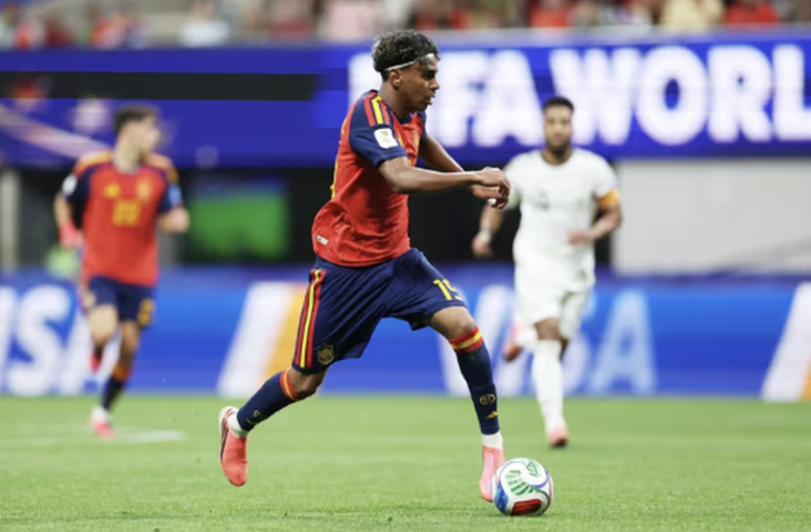 Không phải Messi hay Ronaldo, Yamal tiết lộ thần tượng gây bất ngờ - Ảnh 2.