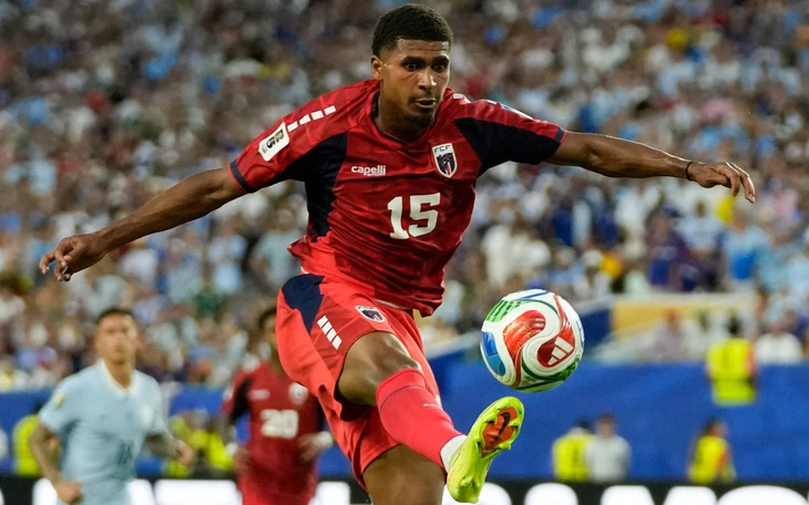 Ai Cập giành chiến thắng đầu tiên ở World Cup sau gần 1 thế kỷ - Ảnh 2.